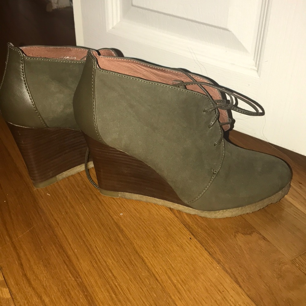 Louise et Cie Wedge lace up shoe